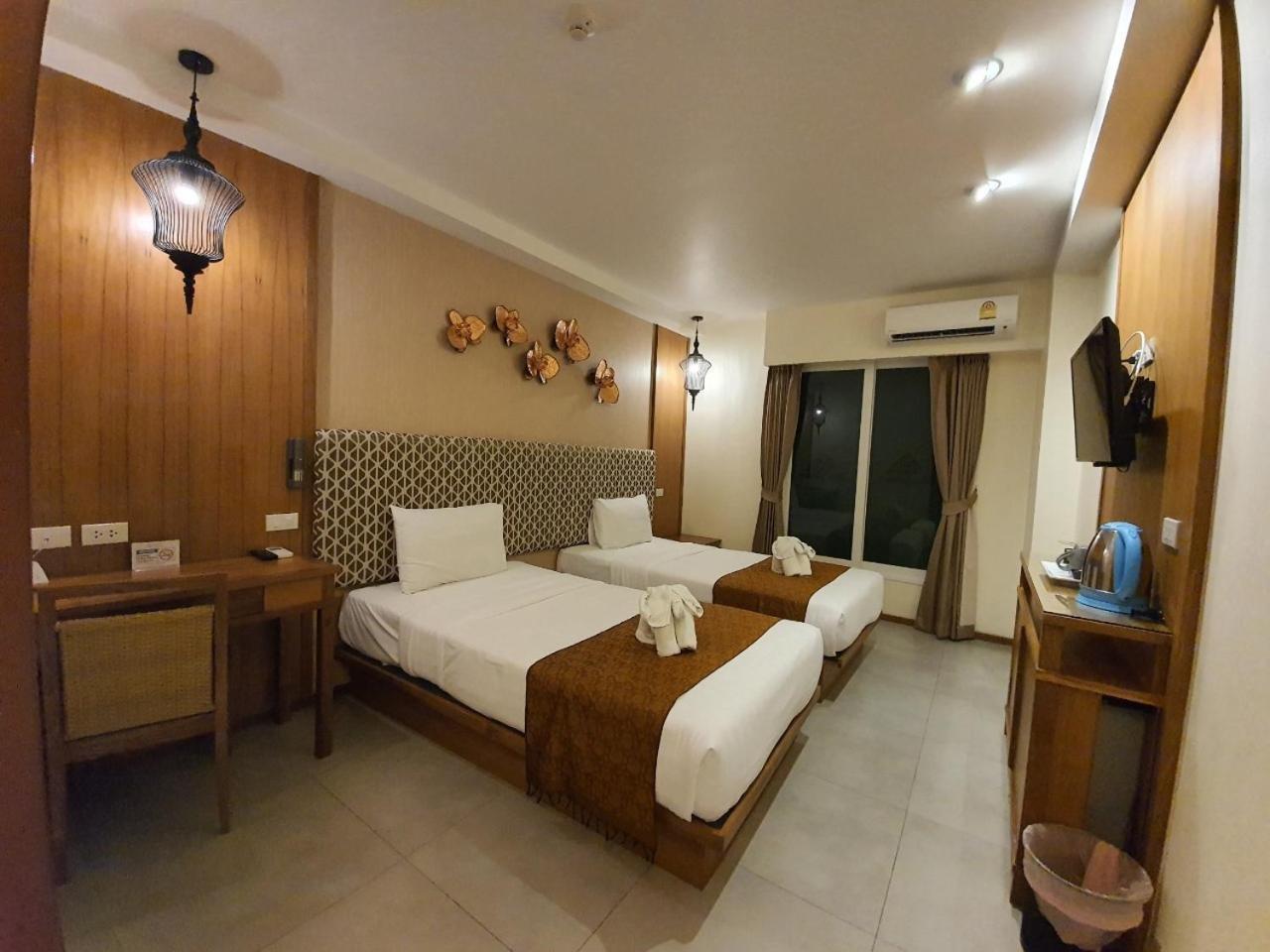 The Signature Hotel @ Thapae Chiang Mai Esterno foto