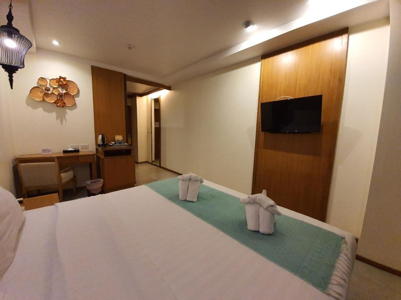 The Signature Hotel @ Thapae Chiang Mai Esterno foto
