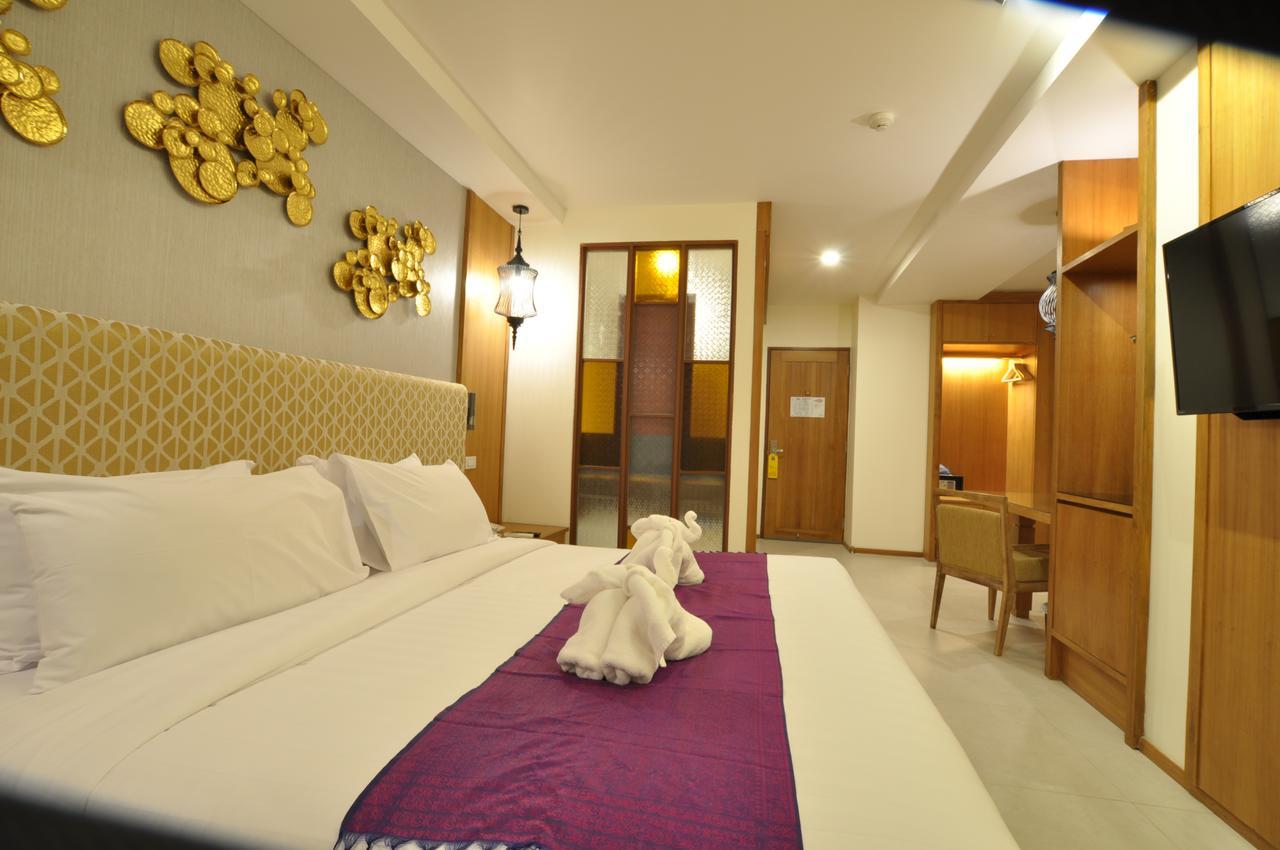 The Signature Hotel @ Thapae Chiang Mai Esterno foto