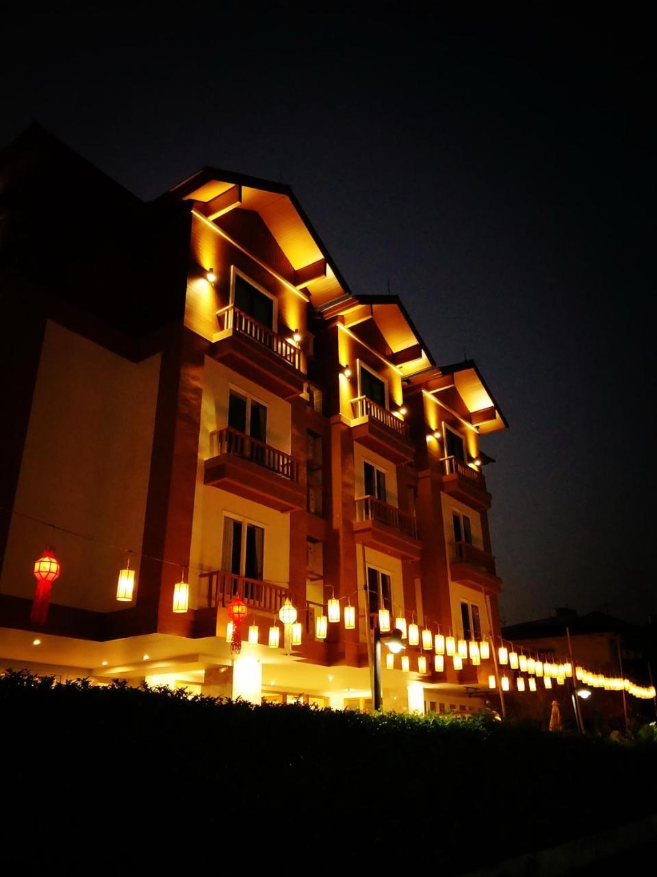The Signature Hotel @ Thapae Chiang Mai Esterno foto
